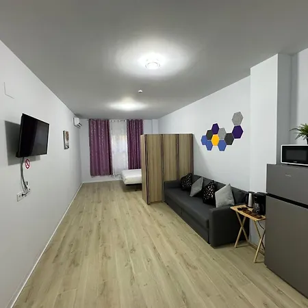 Ynfinity Aparthotel 3*