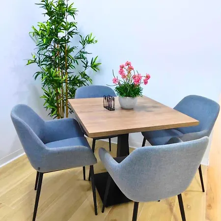 Ynfinity فالنسيا